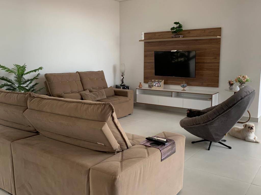Casa, 4 quartos, 310 m² - Foto 2