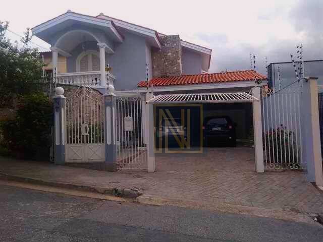 Casa, 4 quartos, 340 m² - Foto 1