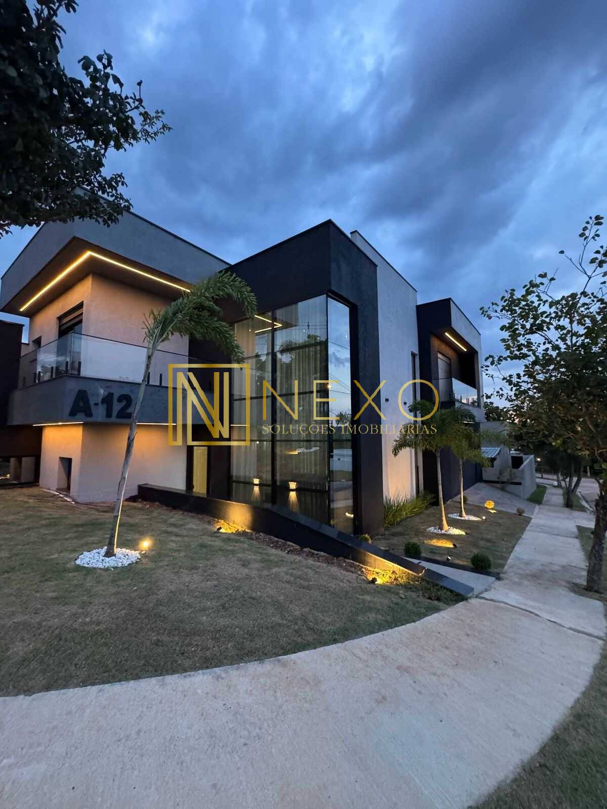 Casa, 3 quartos, 270 m² - Foto 1