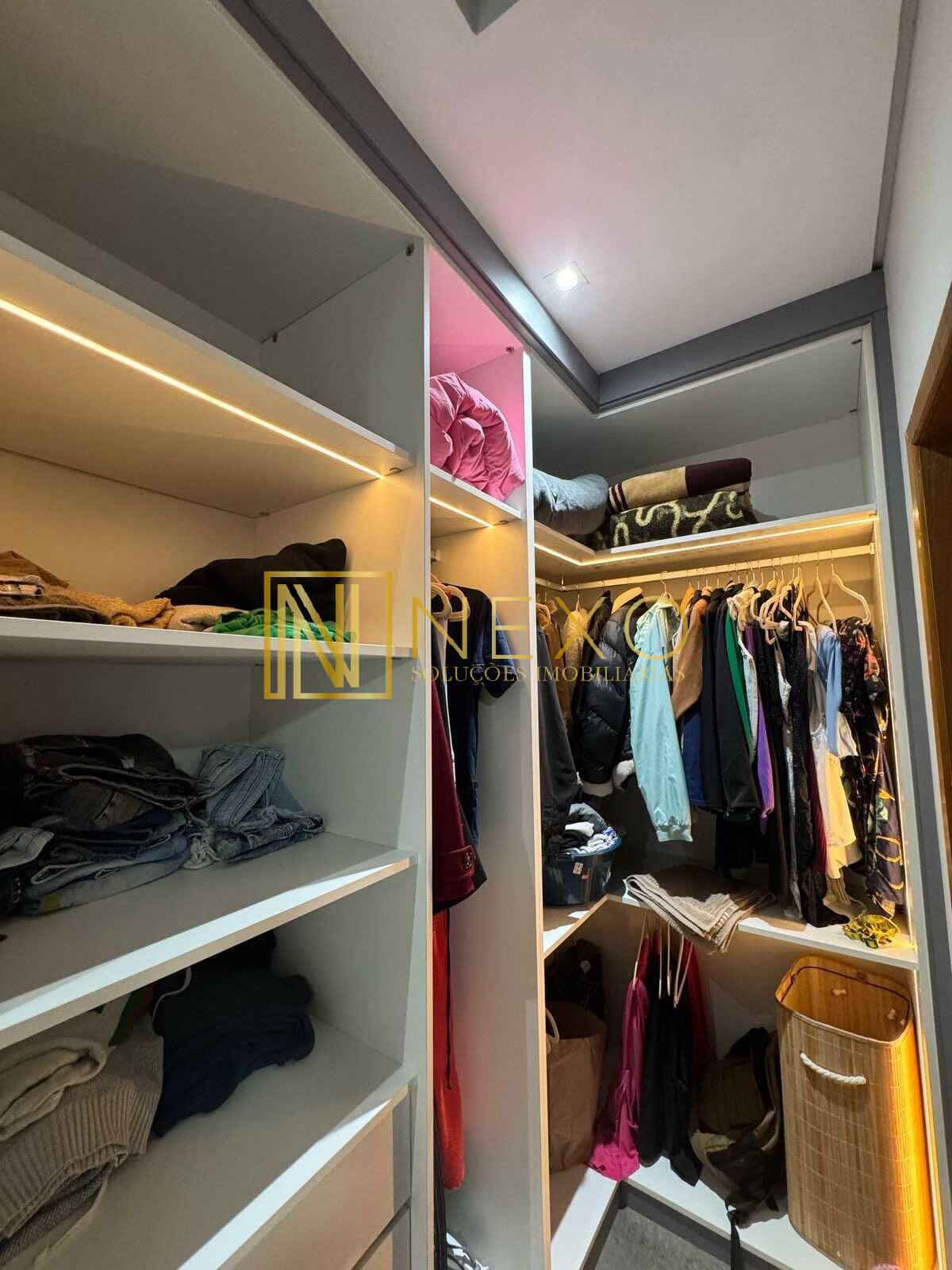 Casa, 3 quartos, 270 m² - Foto 24