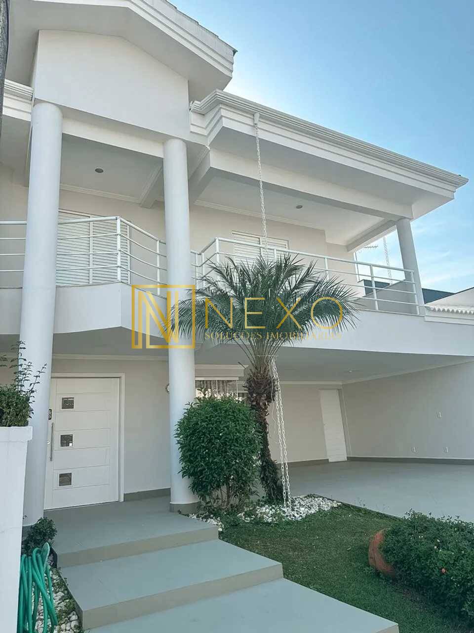 Casa de Condomínio à venda com 3 quartos, 312m² - Foto 1